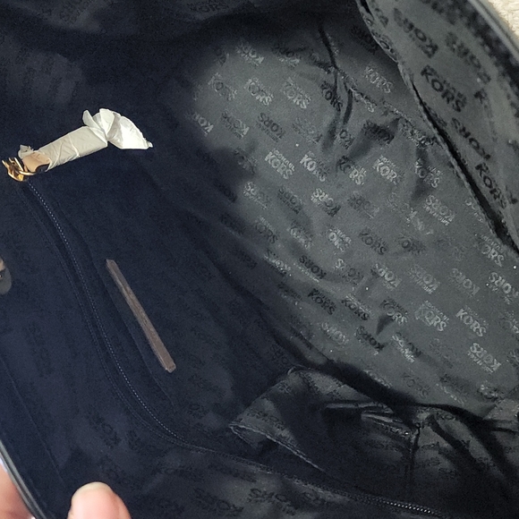 Michael kors tote - Picture 7 of 12